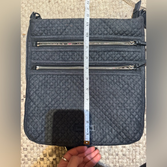 Vera Bradley Crossbody - Picture 5 of 9
